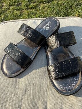 Patricia Nash Black Leather "Flair" Sandals size 8.5